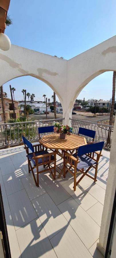 Lovely 1Betroom Apartment Near The Beach Pyla Bagian luar foto
