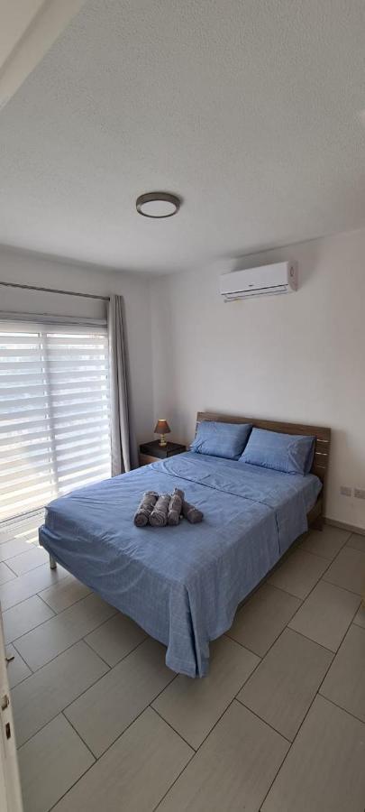 Lovely 1Betroom Apartment Near The Beach Pyla Bagian luar foto