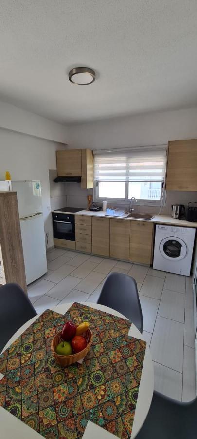 Lovely 1Betroom Apartment Near The Beach Pyla Bagian luar foto